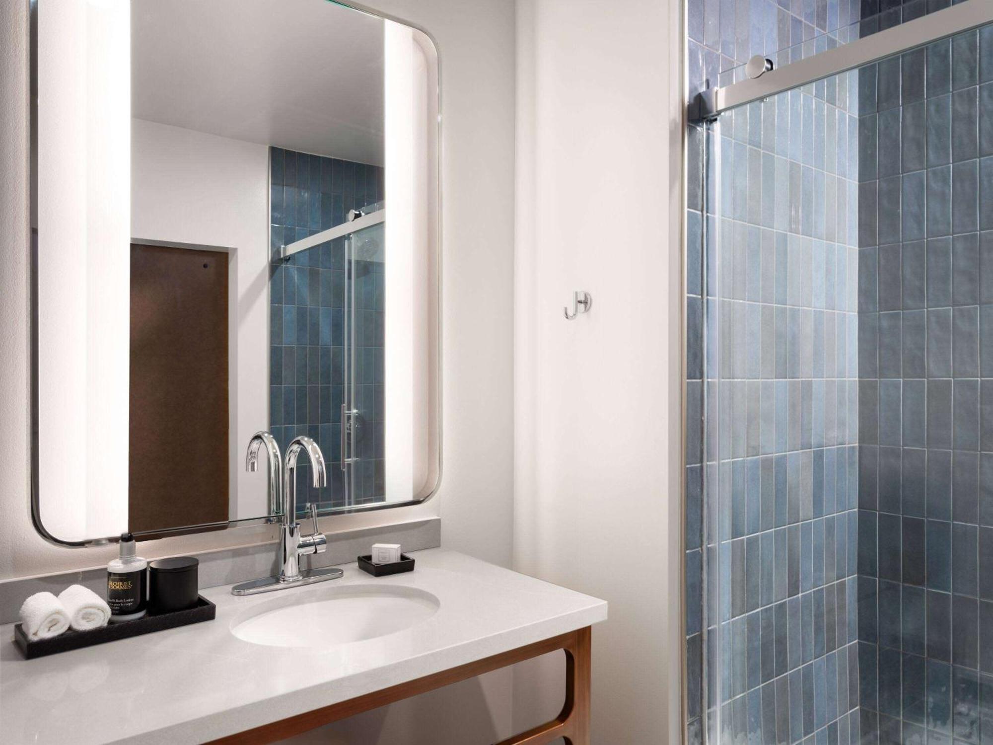 Origin Kansas City Riverfront, A Wyndham Hotel Bagian luar foto